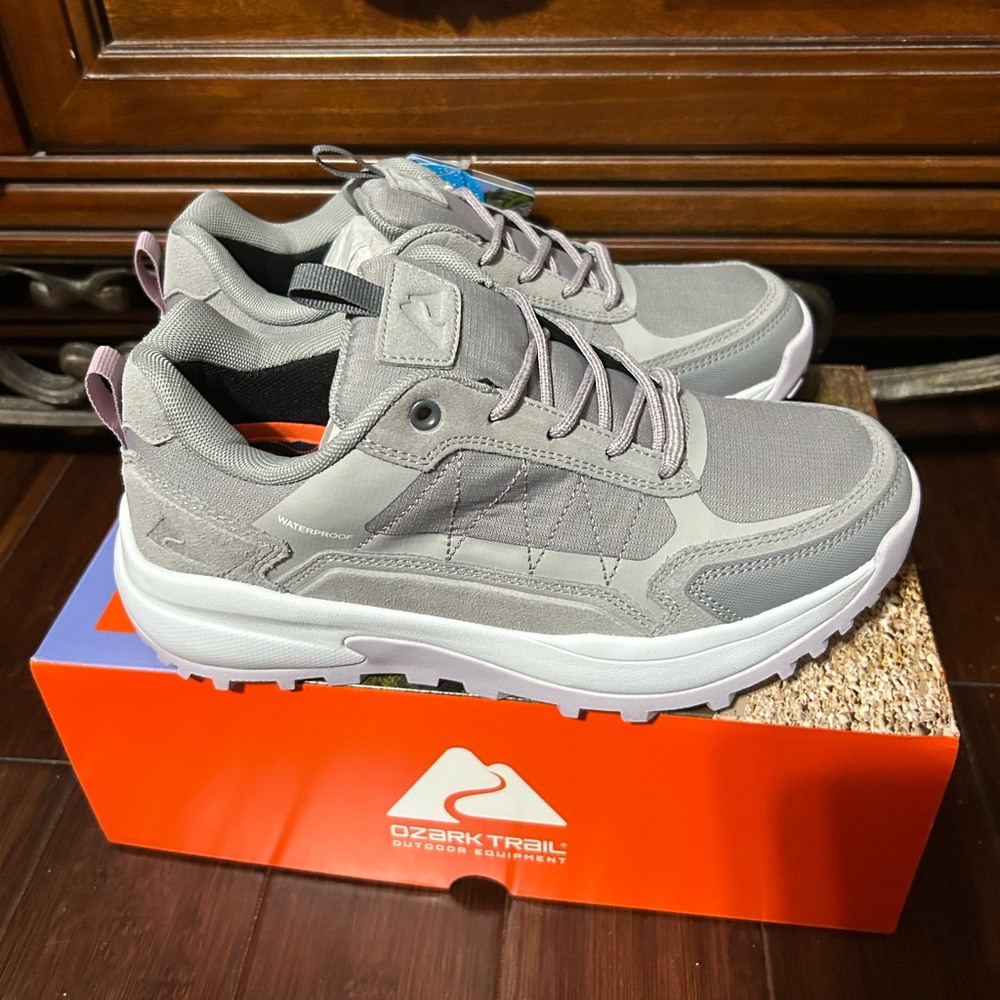 Ozark Trail Women’s Hiking Trail Sneakers- Size 8